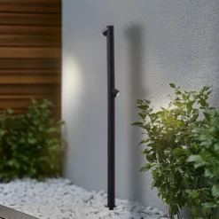 Lindby LED-Wegeleuchte Luzian, Höhe 120cm, schwarz, Erdspieß