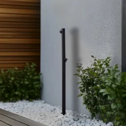 Lindby LED-Wegeleuchte Luzian, Höhe 120cm, schwarz, Erdspieß