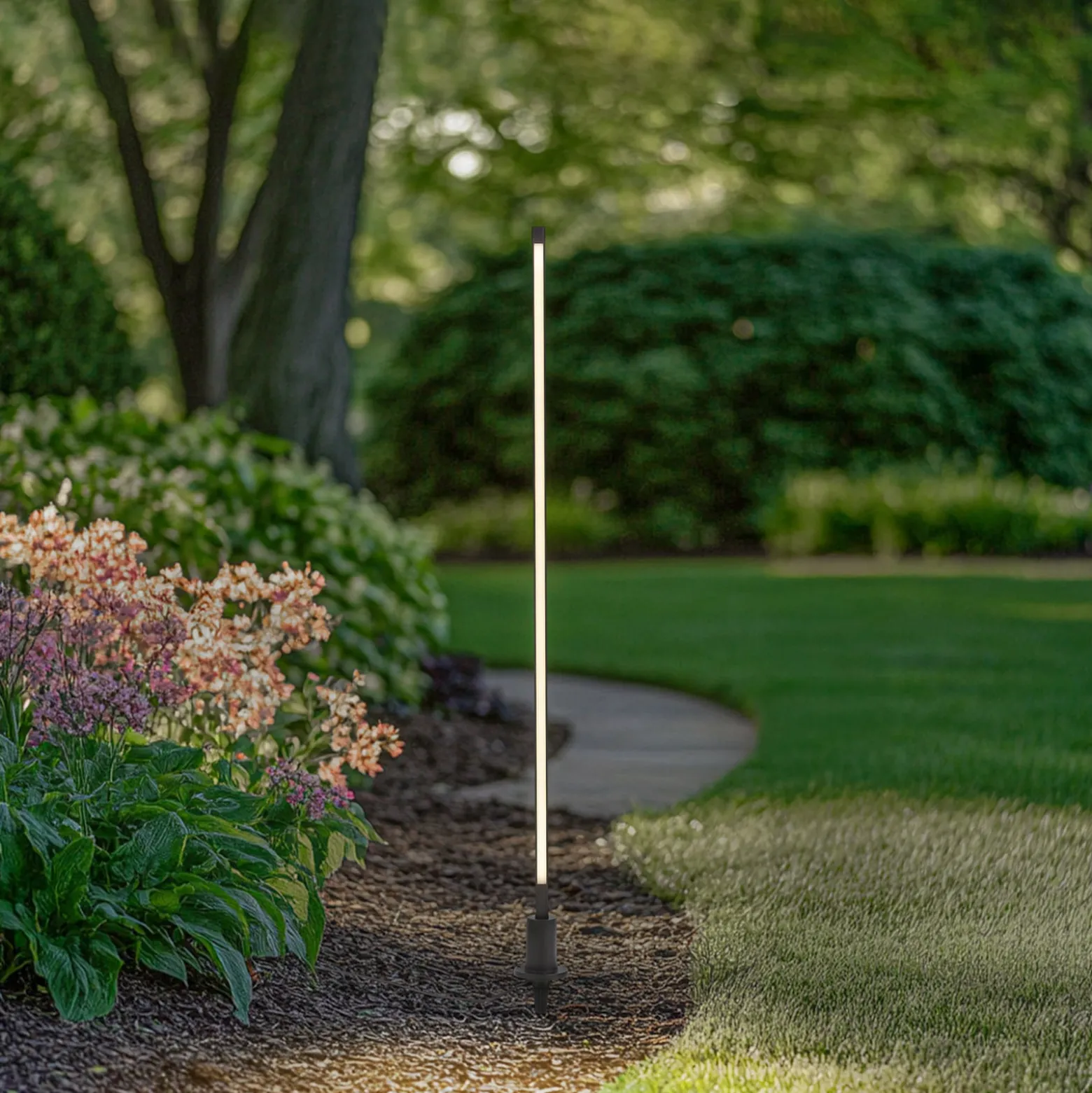 Lindby LED-Wegeleuchte Neano, 120 cm, schwarz, Metall, IP65