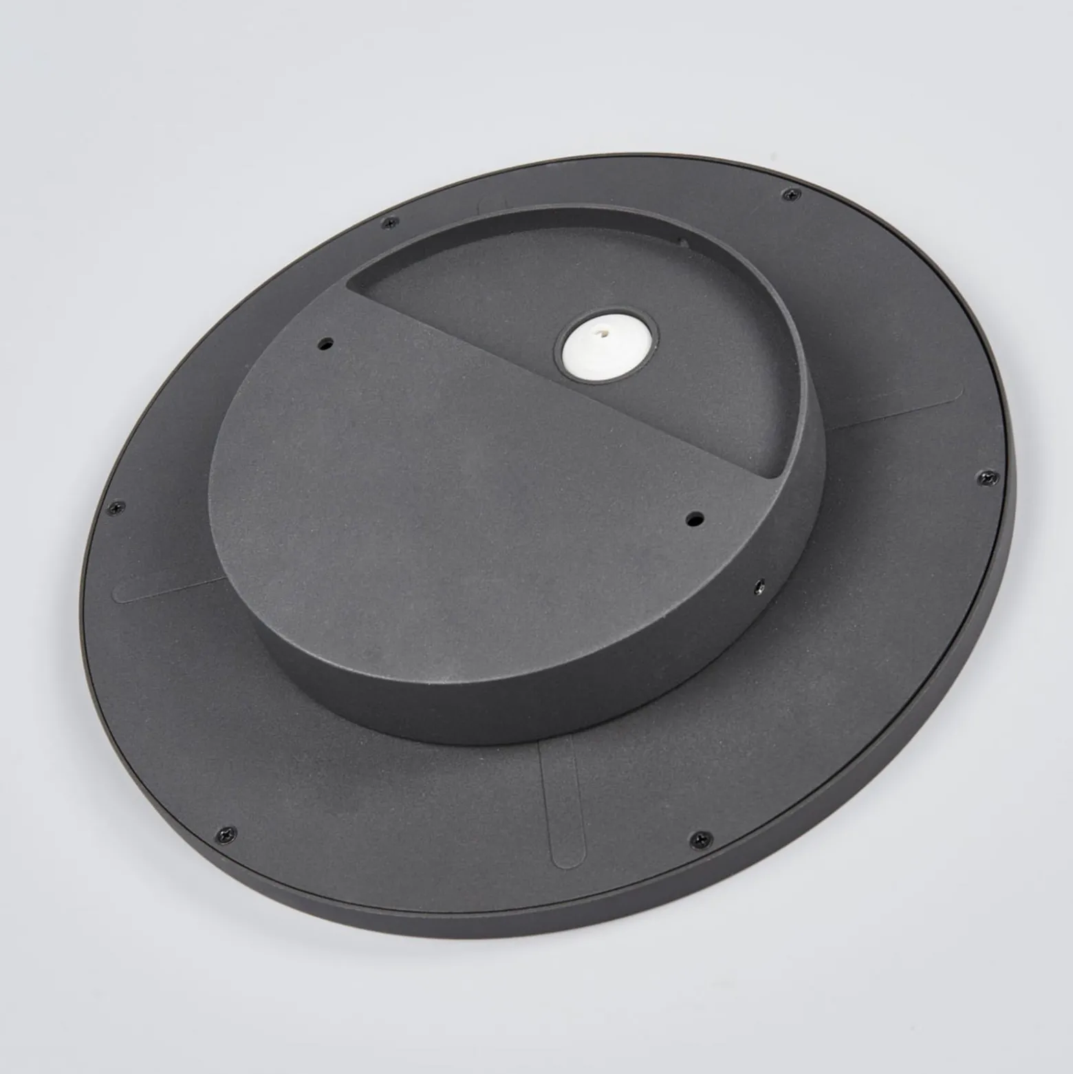 Lucande LED-Außendeckenleuchte Malena, Bewegungsmelder, IP65