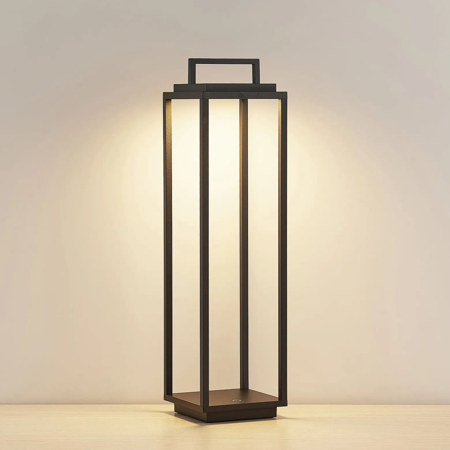 Lucande LED-Außenleuchte Elaja, schwarz, Akku, USB, dimmbar