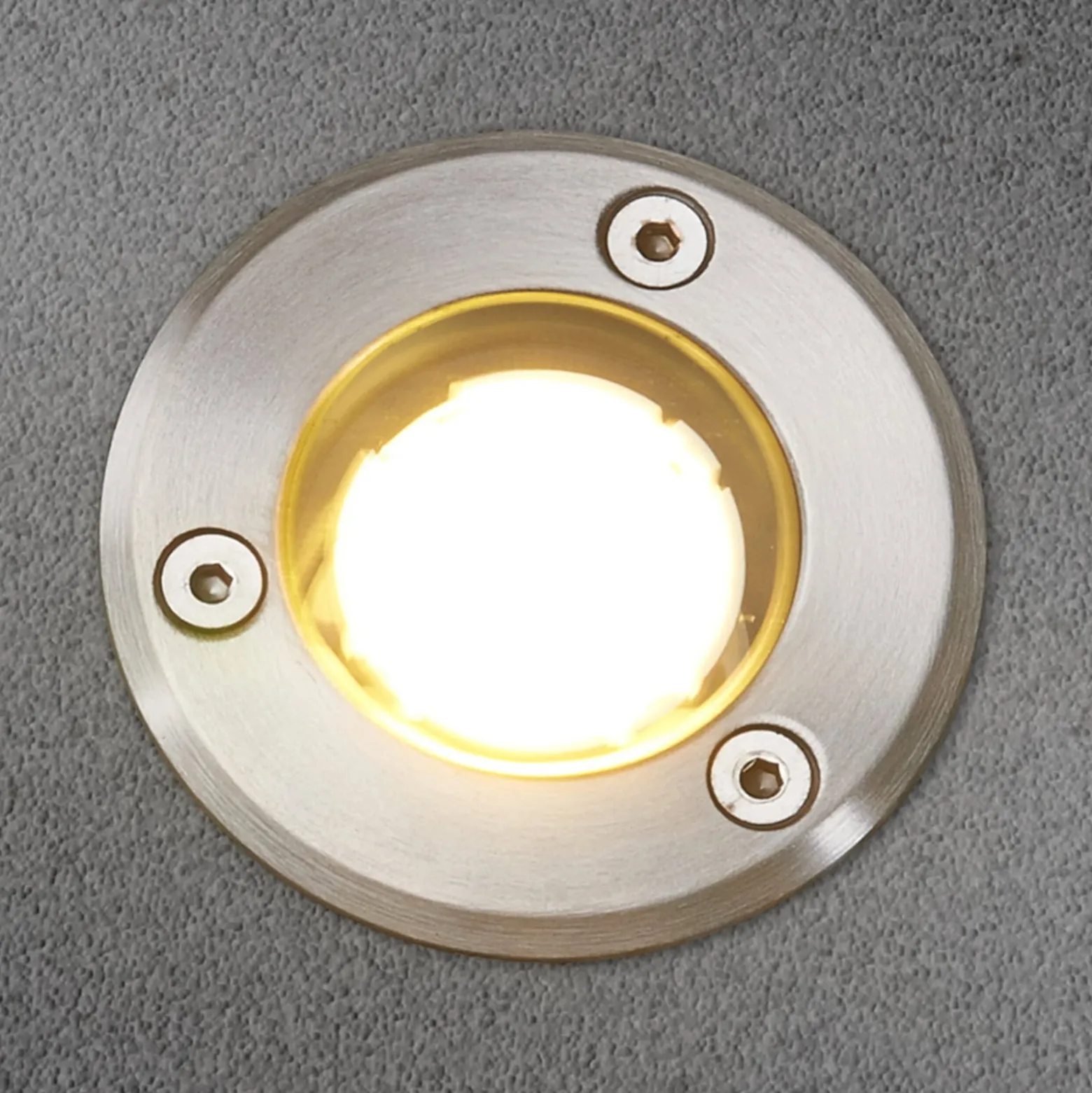 Lucande LED-Bodeneinbauleuchte Kenan, Ø 7cm, Edelstahl, IP67