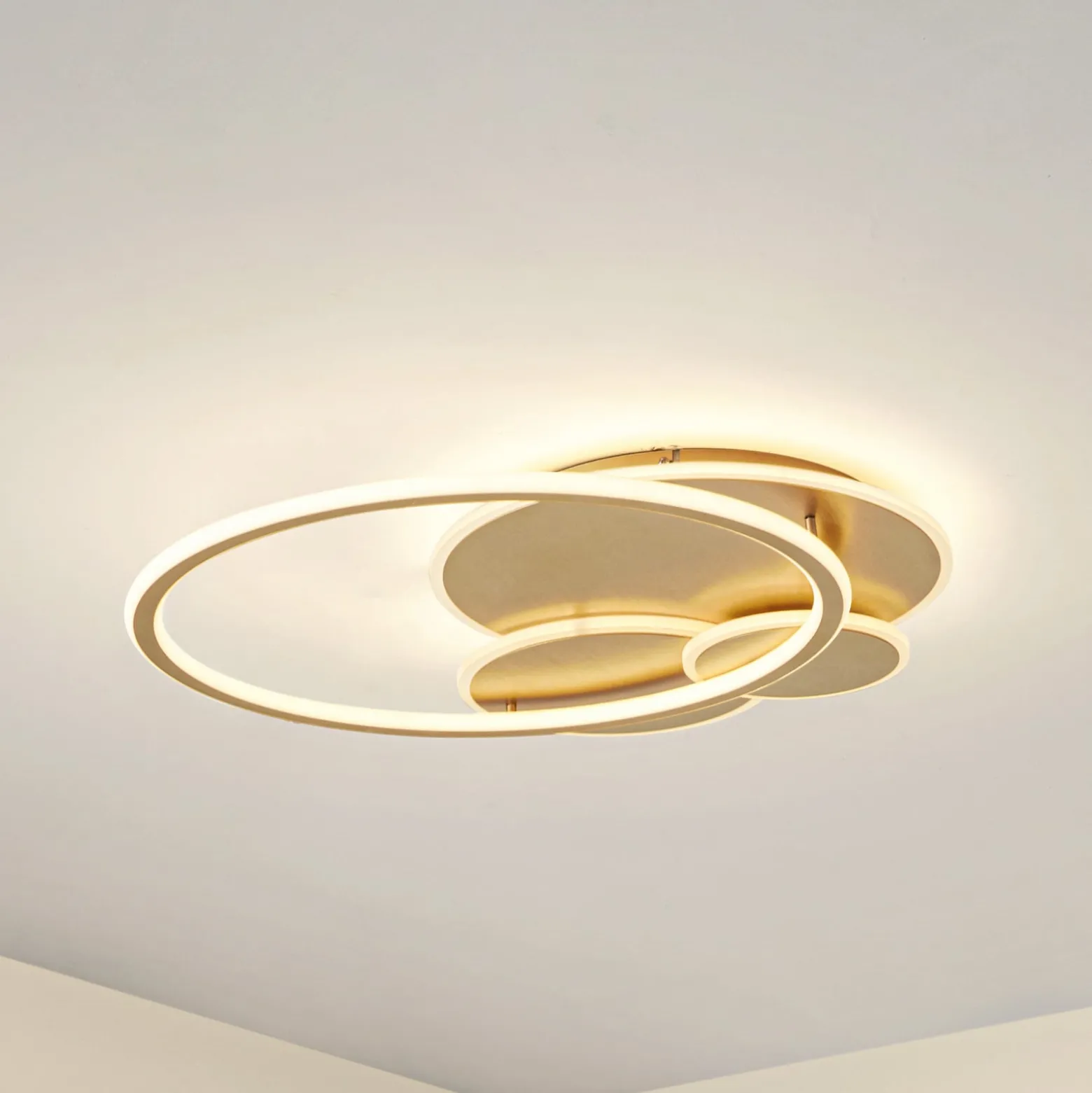 Lucande LED-Deckenleuchte Circulo, gold, 60 cm CCT, dimmbar
