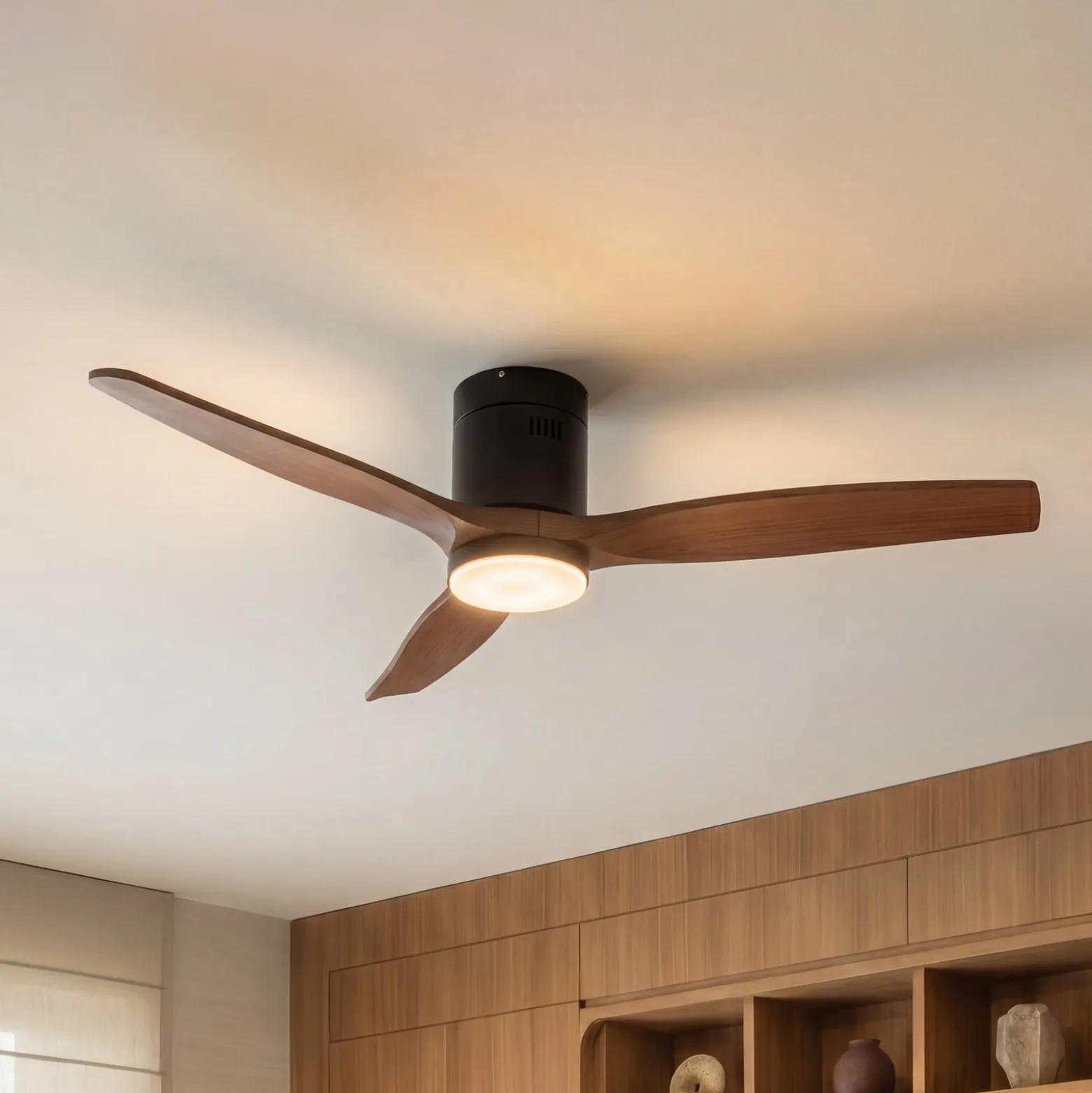 Lucande LED-Deckenventilator Brinia, Ø 132 cm, Holz, CCT