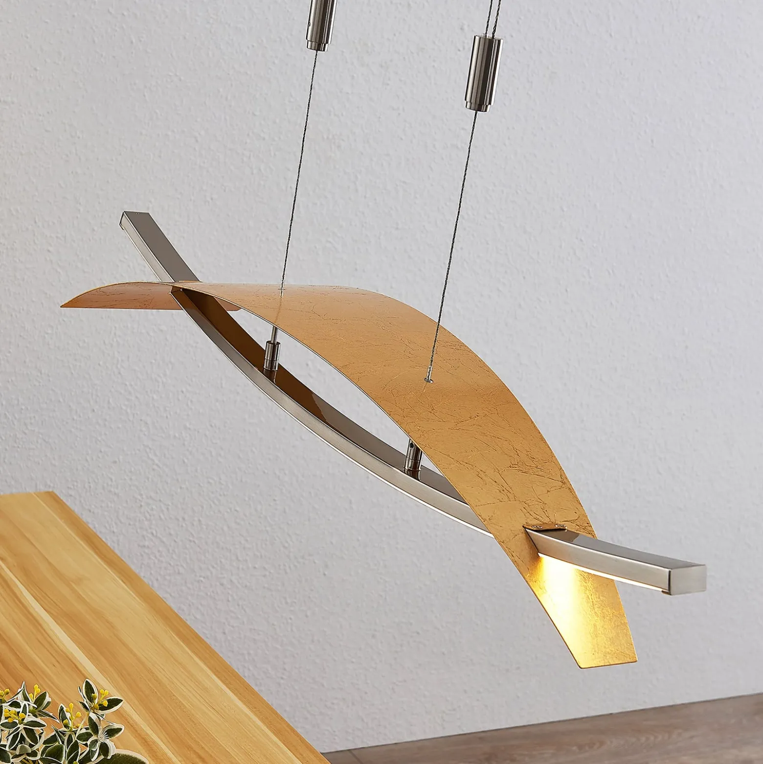 Lucande LED-Hängeleuchte Marija, 91 cm, goldfarben, dimmbar