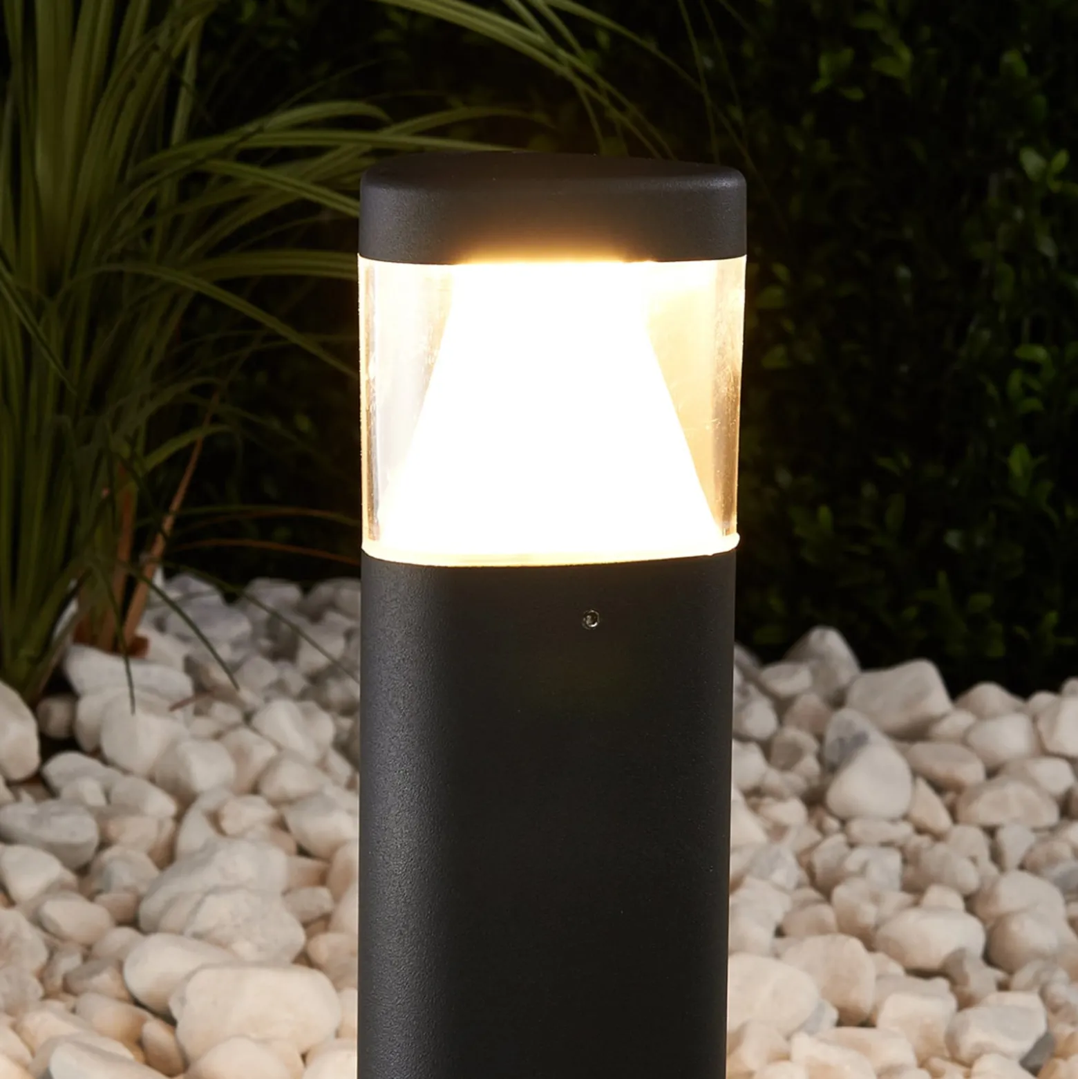 Lucande LED-Sockelleuchte Milou, Höhe 30 cm, anthrazit, Alu