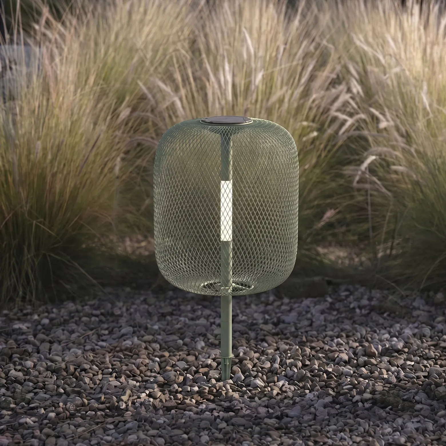 Lucande LED-Solarerdspießleuchte Faylen, salbeigrün, IP65