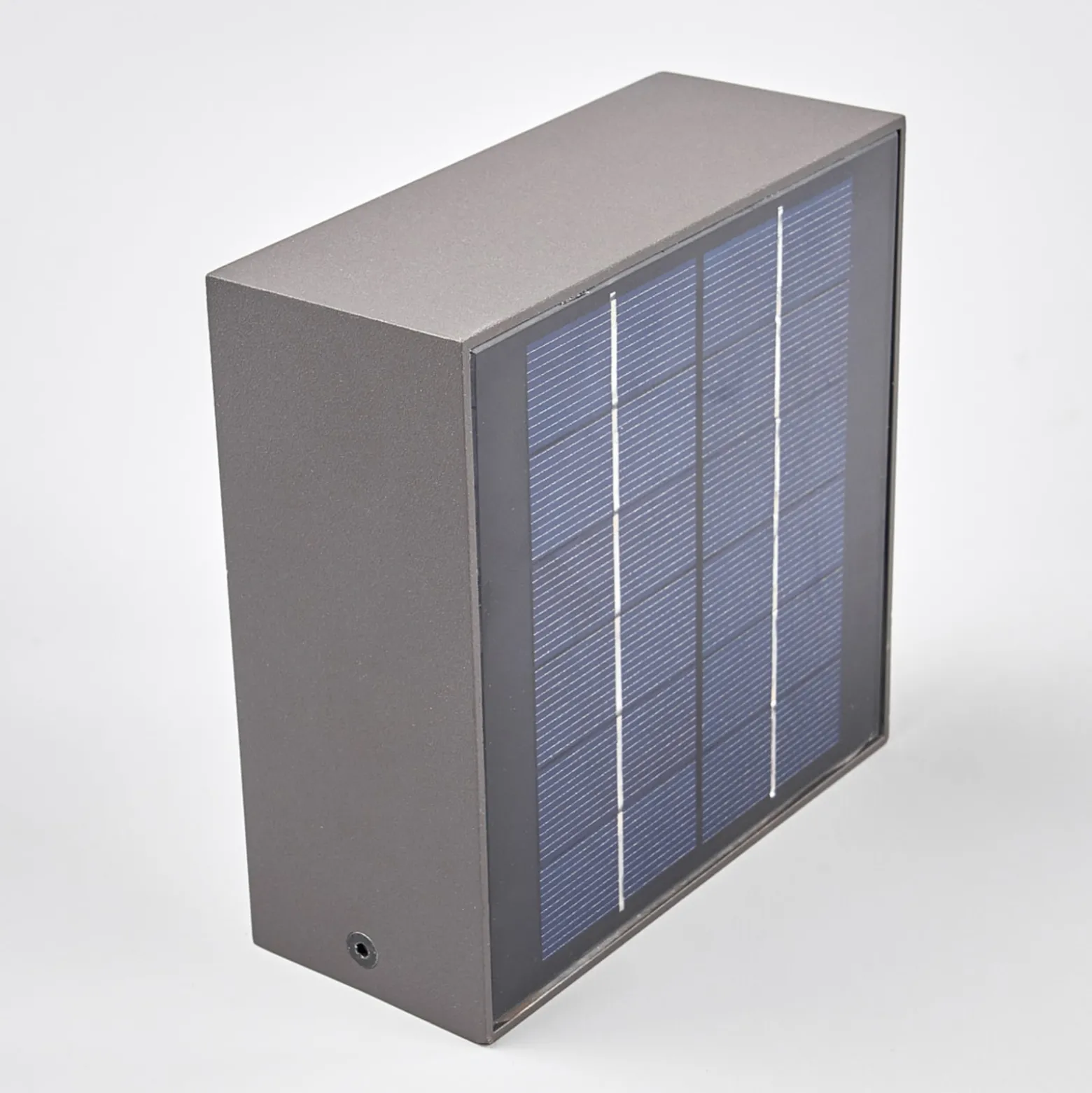 Lucande LED-Solarwandlampe Mahra, anthrazit, Metall, Sensor