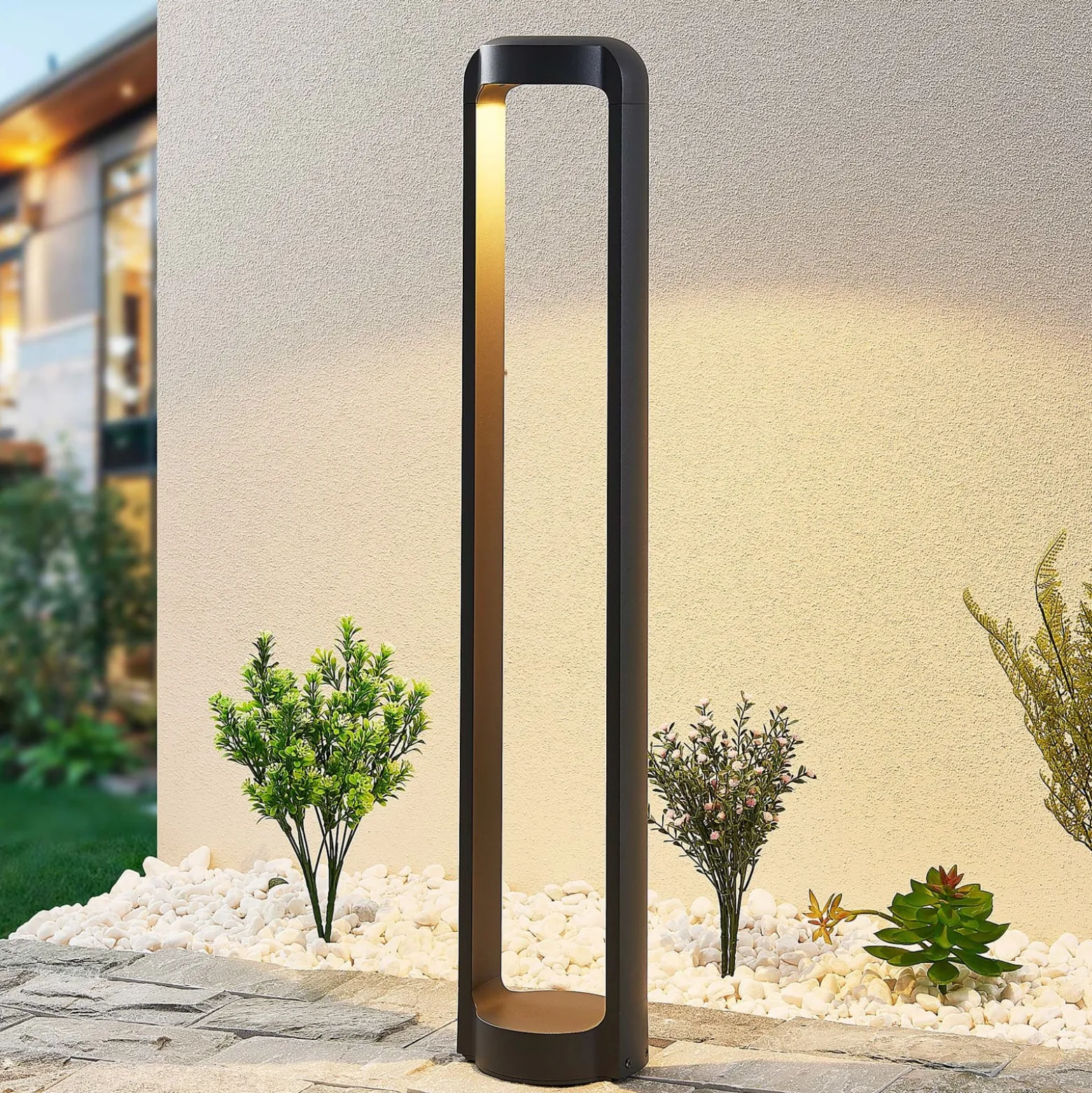 Lucande LED-Wegeleuchte Habsa, 80 cm, anthrazit, Metall