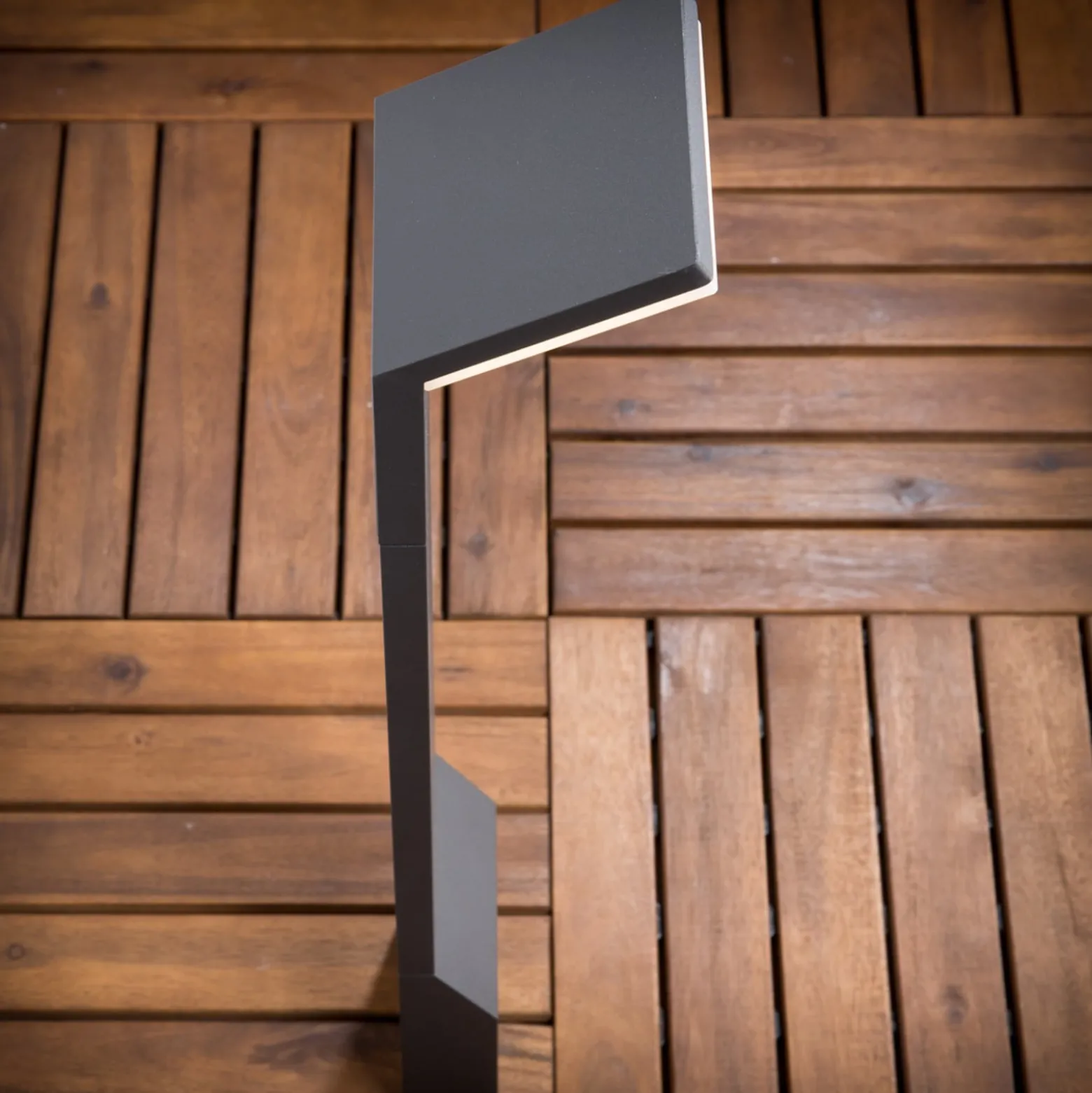 Lucande LED-Wegeleuchte Nevio, 60 cm, anthrazit, Metall