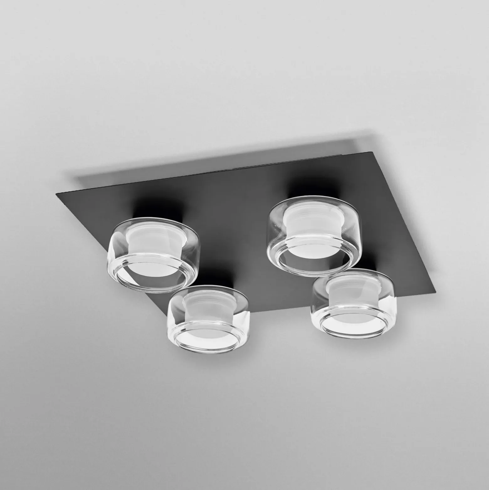 OSRAM LED-Deckenlampe ORBIS FLAME, schwarz, 4-flg., CCT IP44