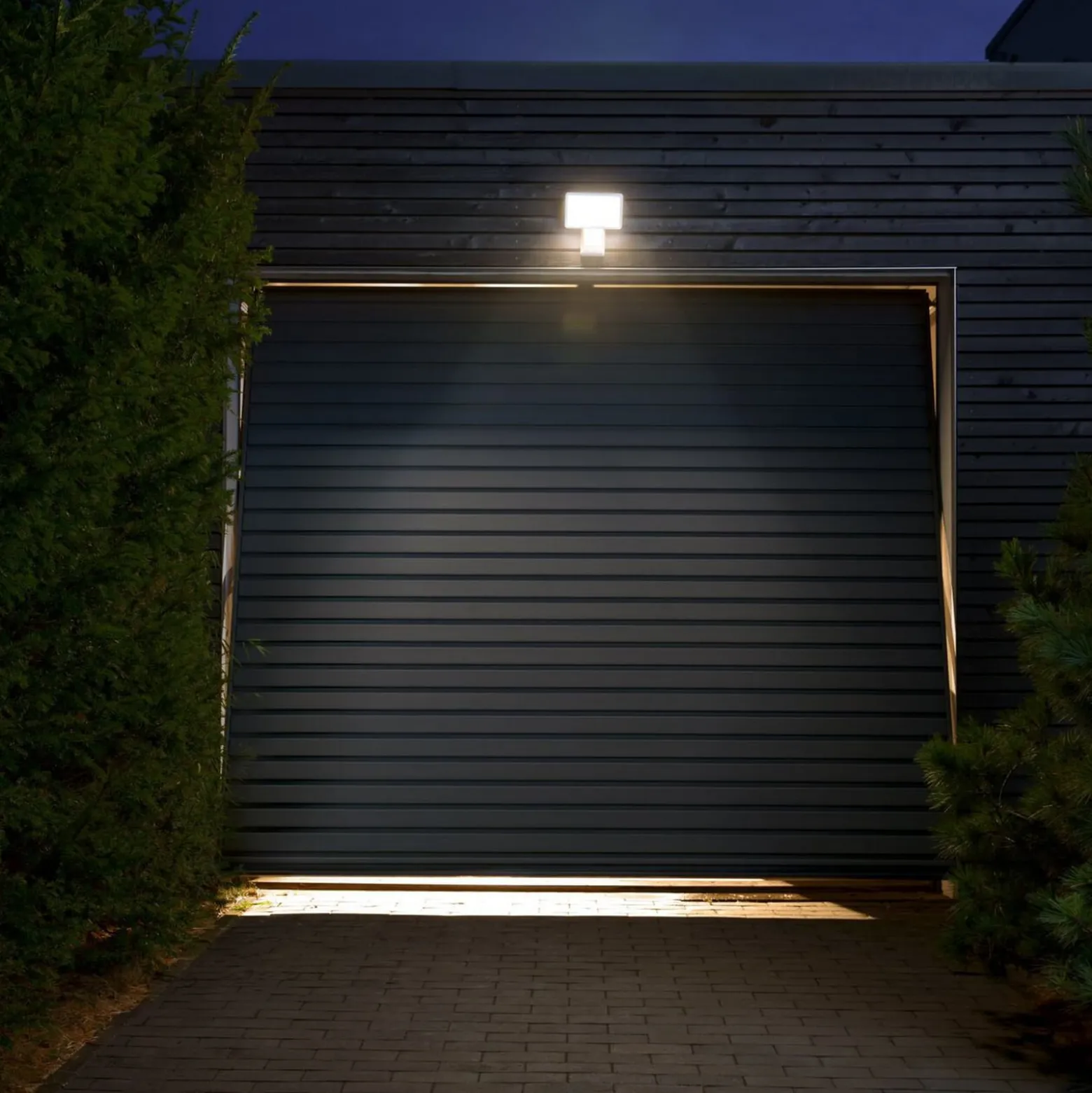 OSRAM LED-Sensor-Außenstrahler ENDURA PRO FLOOD, weiß, 15 W
