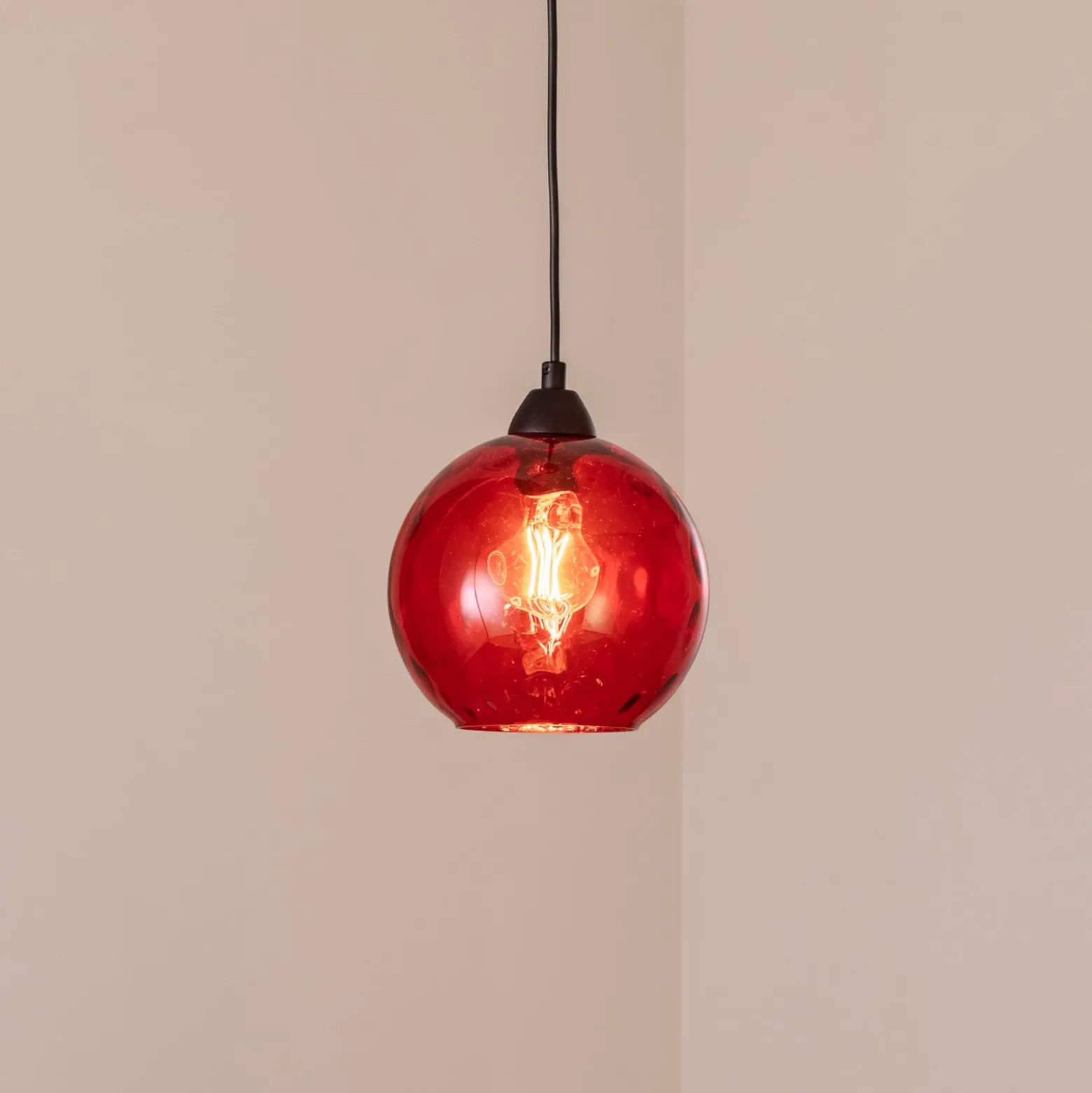 Pendelleuchte Benek, rot, Glas, Ø 20 cm, E27
