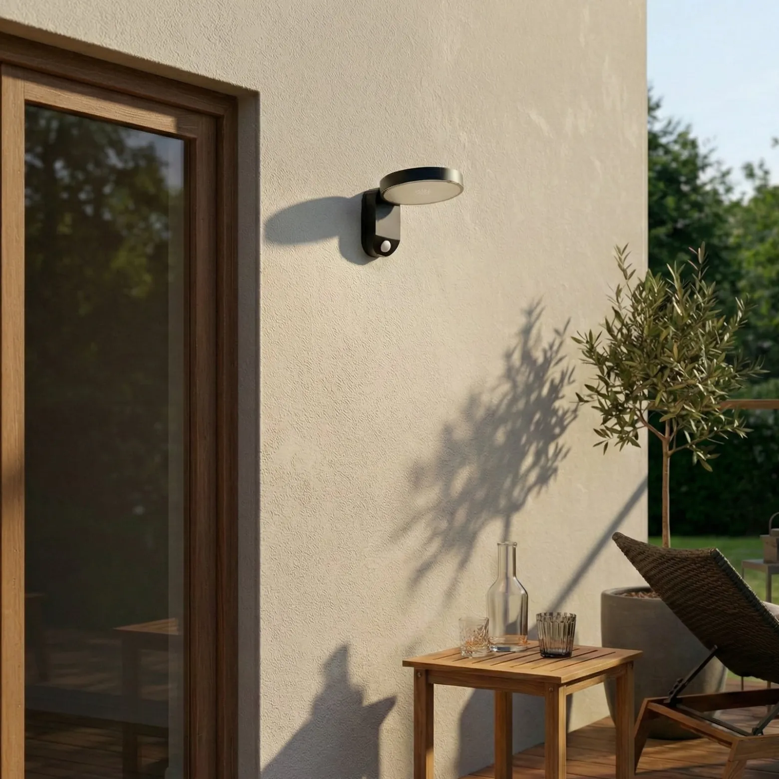 Prios LED-Solar-Wandleuchte Tarlson, rund, anthrazit, Sensor