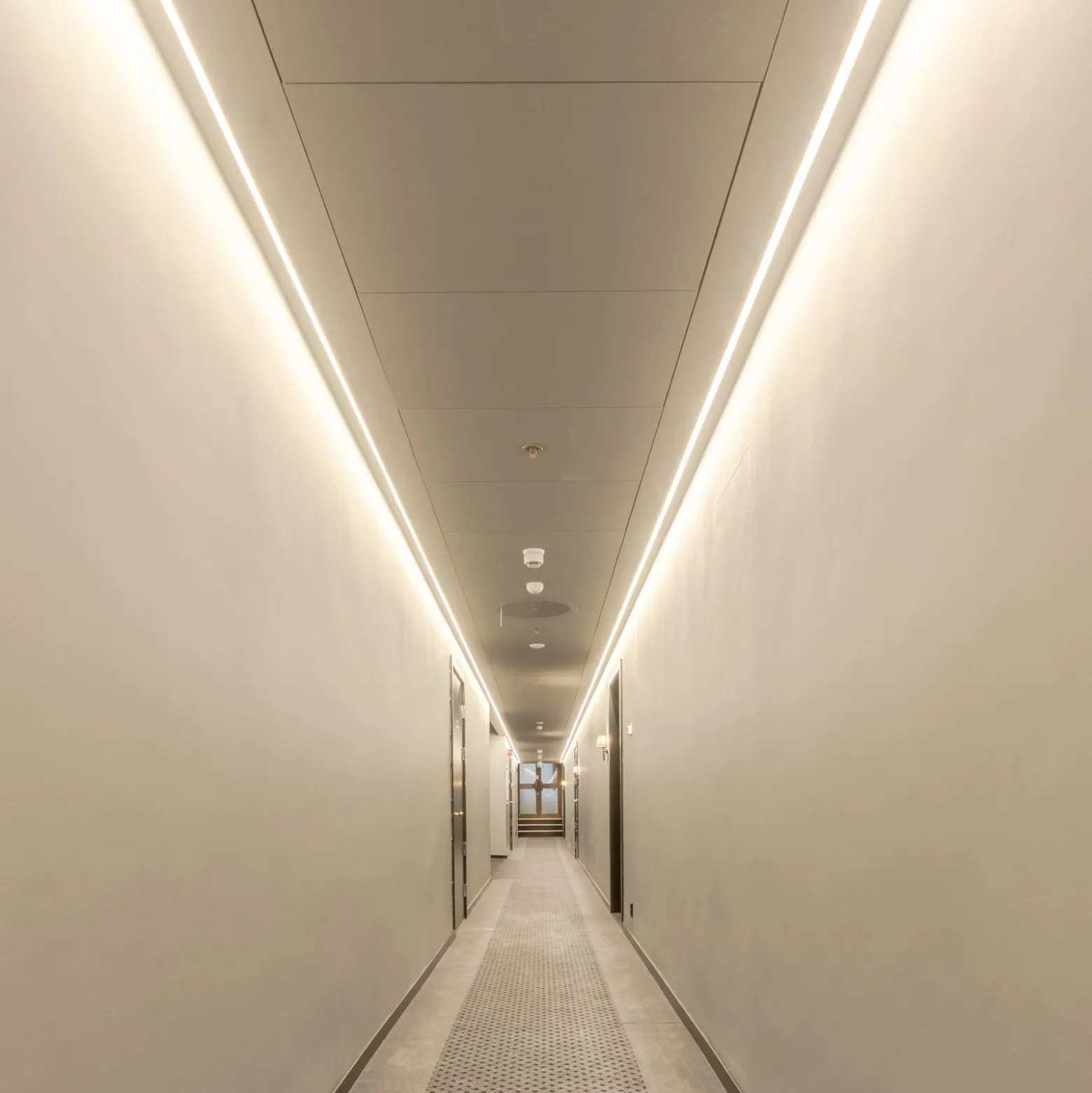 SLC LED-Strip Ultra Long iCC IP20 30m 240W 4.000K