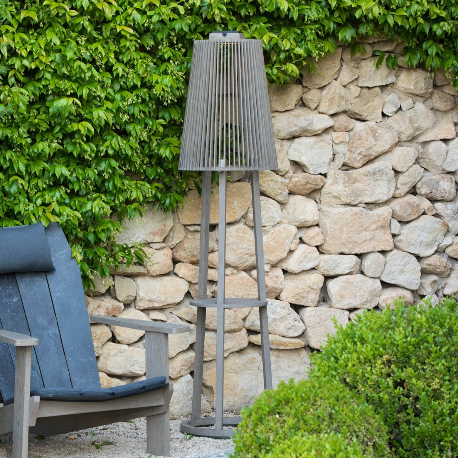Solar-Stehleuchte Tecka mit Sensor, Duratek