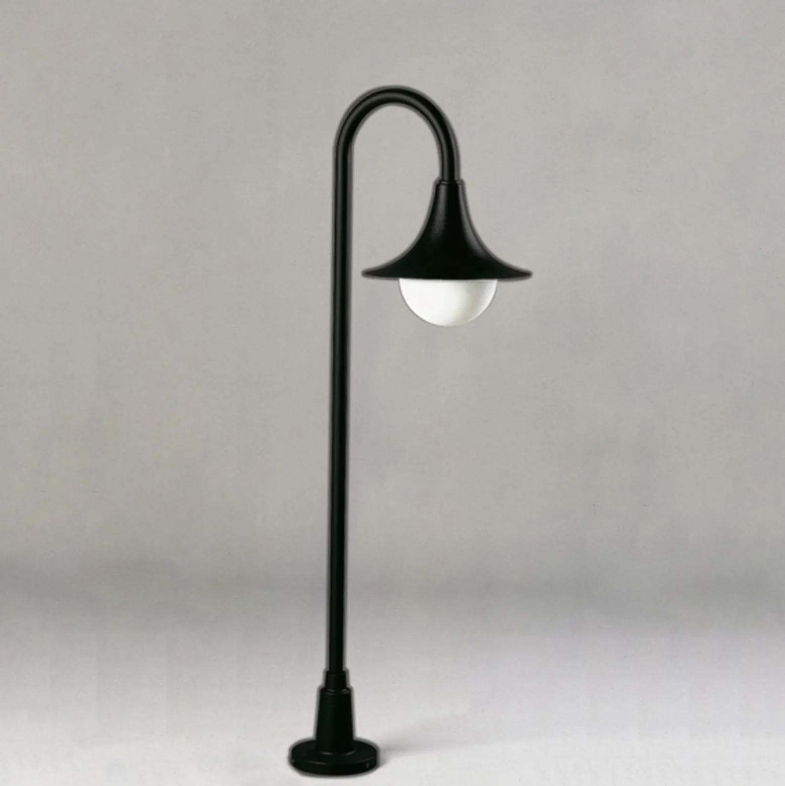 Wegeleuchte 169 in gebogener Form, schwarz