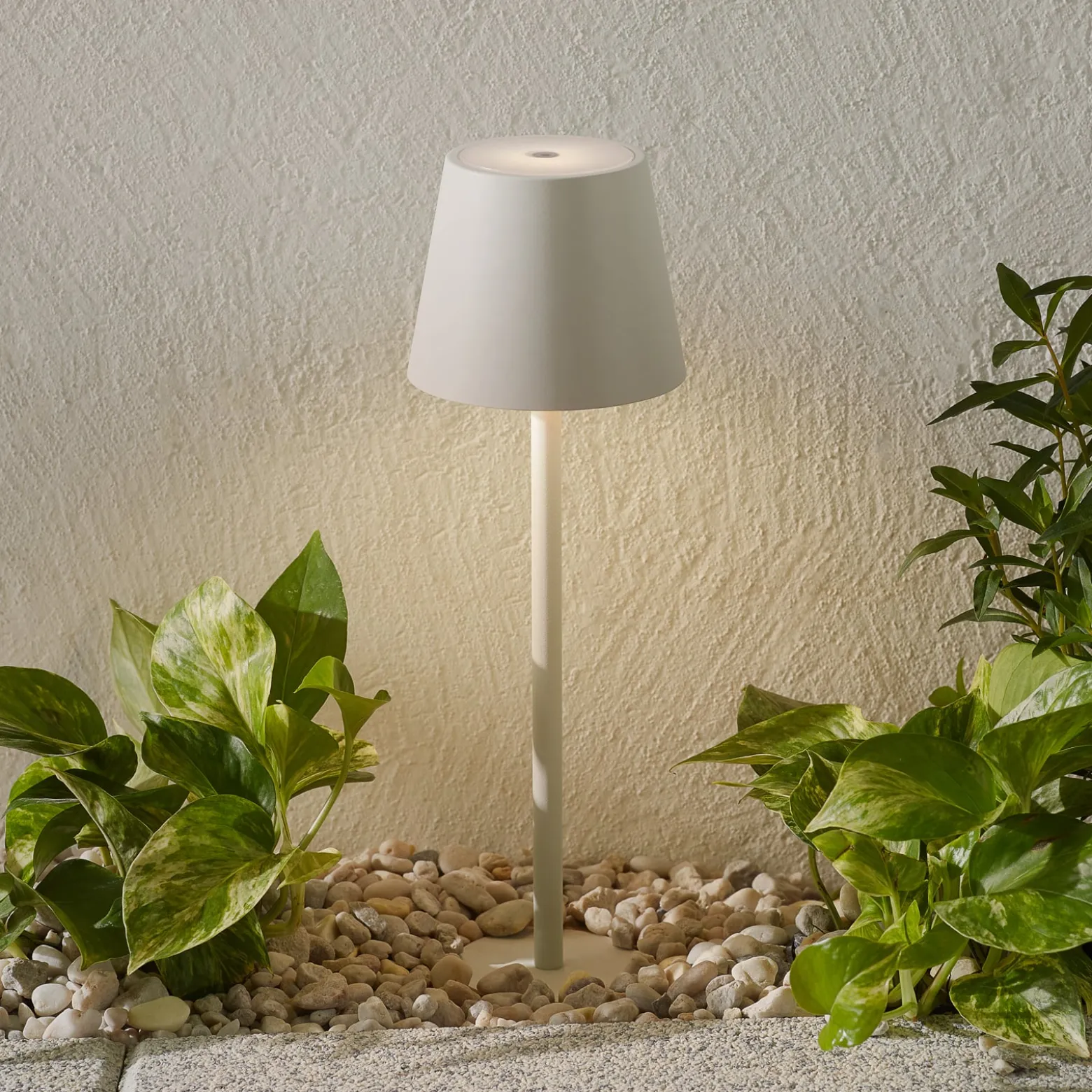 Zafferano Poldina LED-Erdspießlampe Akku, weiß